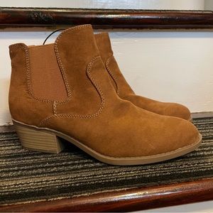 Arizona Ankle Boots